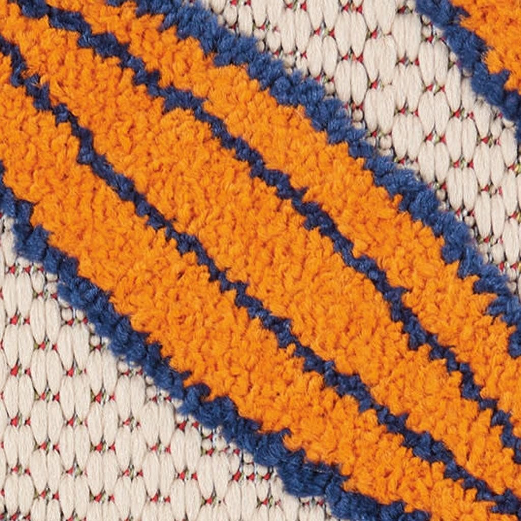 384940-3