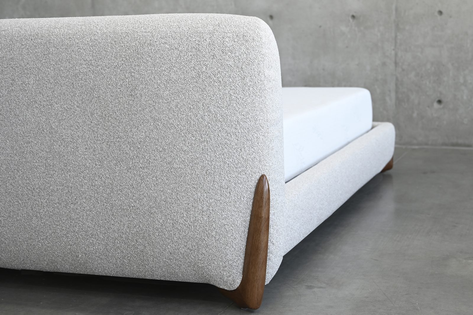 BED-MESA-OATT-KING-14