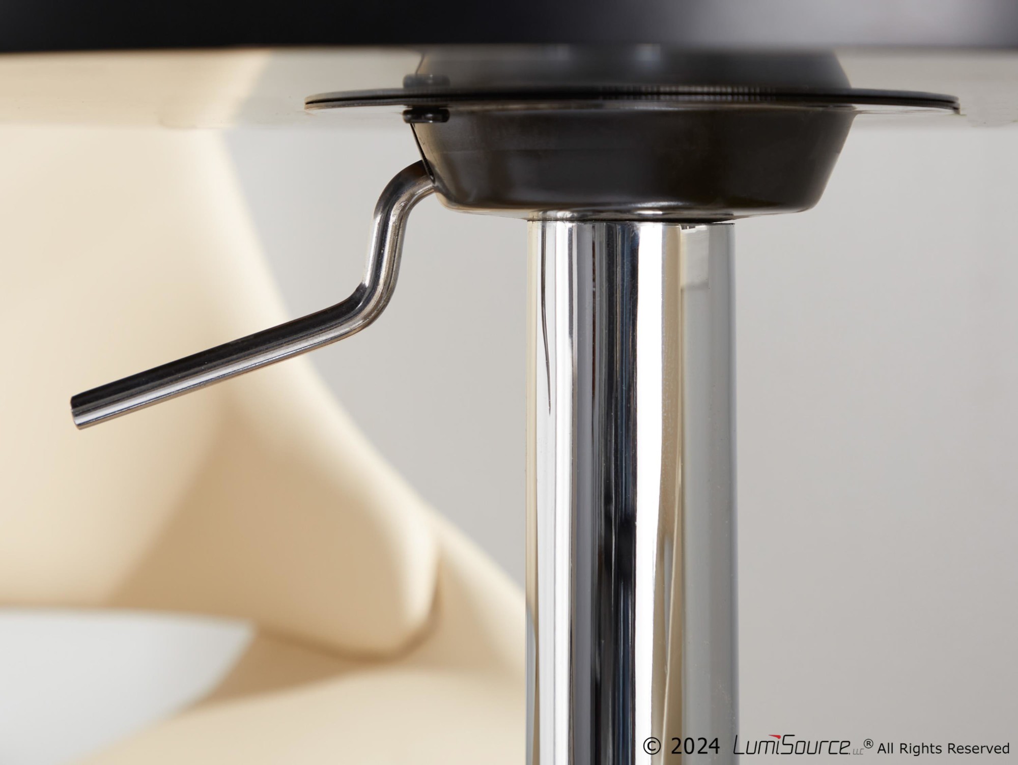 Adjustable-Contemporary-Black-Bar-Table-2