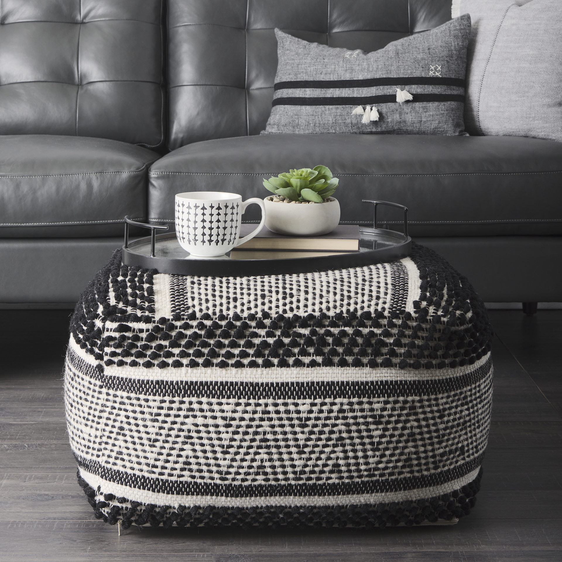 Ansel-20L-x-14W-Black-Metal-Mirrored-Bottom-Oval-Serving-Tray-1