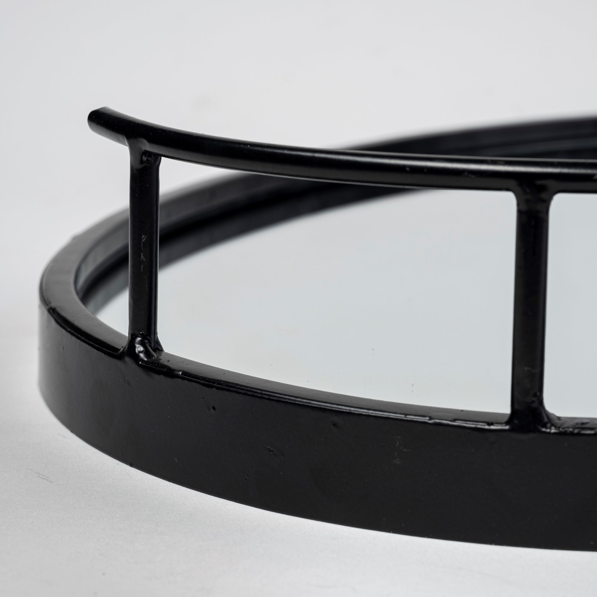 Ansel-20L-x-14W-Black-Metal-Mirrored-Bottom-Oval-Serving-Tray-8