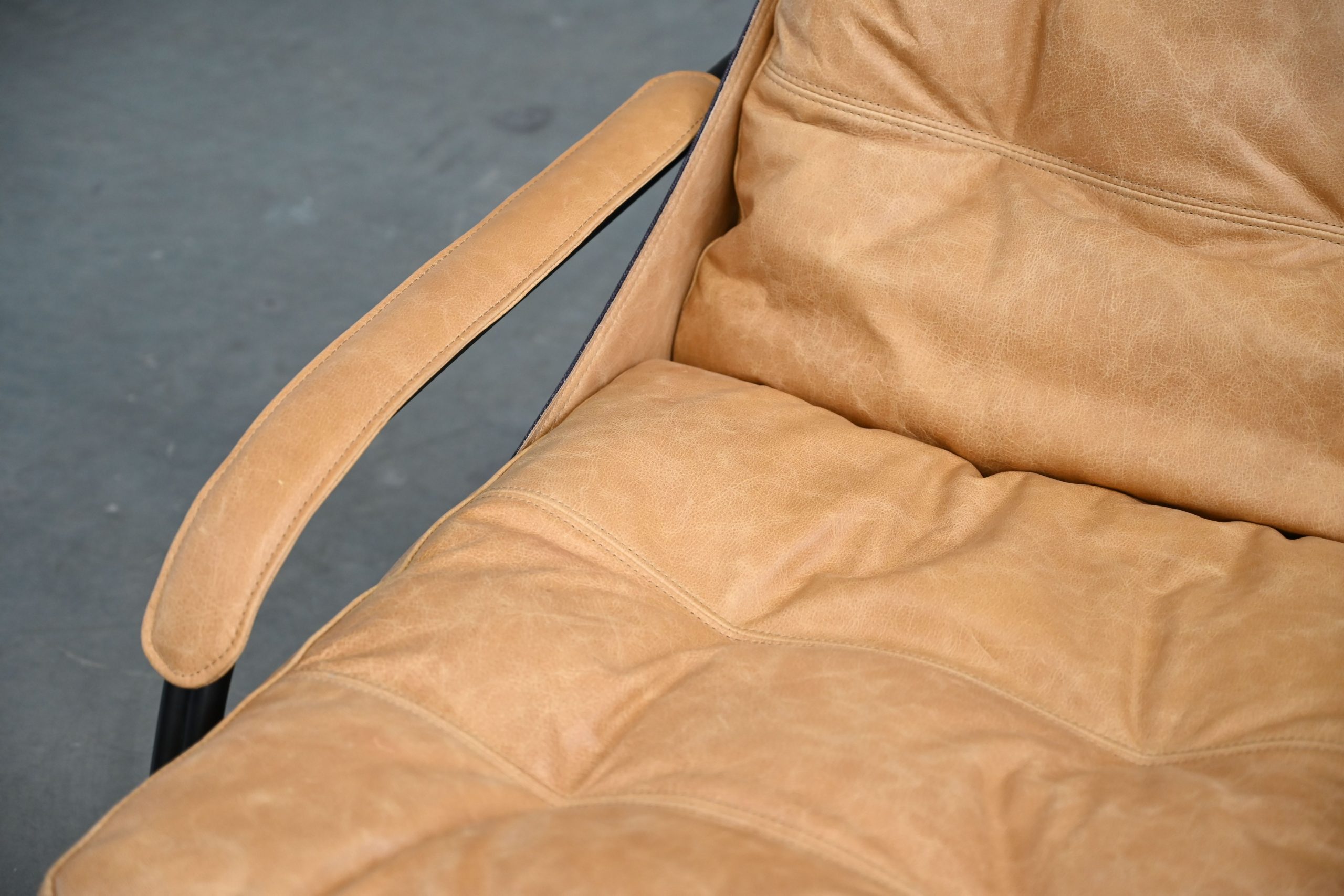 BREUER-Antique-Rum-Leather-Lounge-Chair-Charcoal-Legs-5