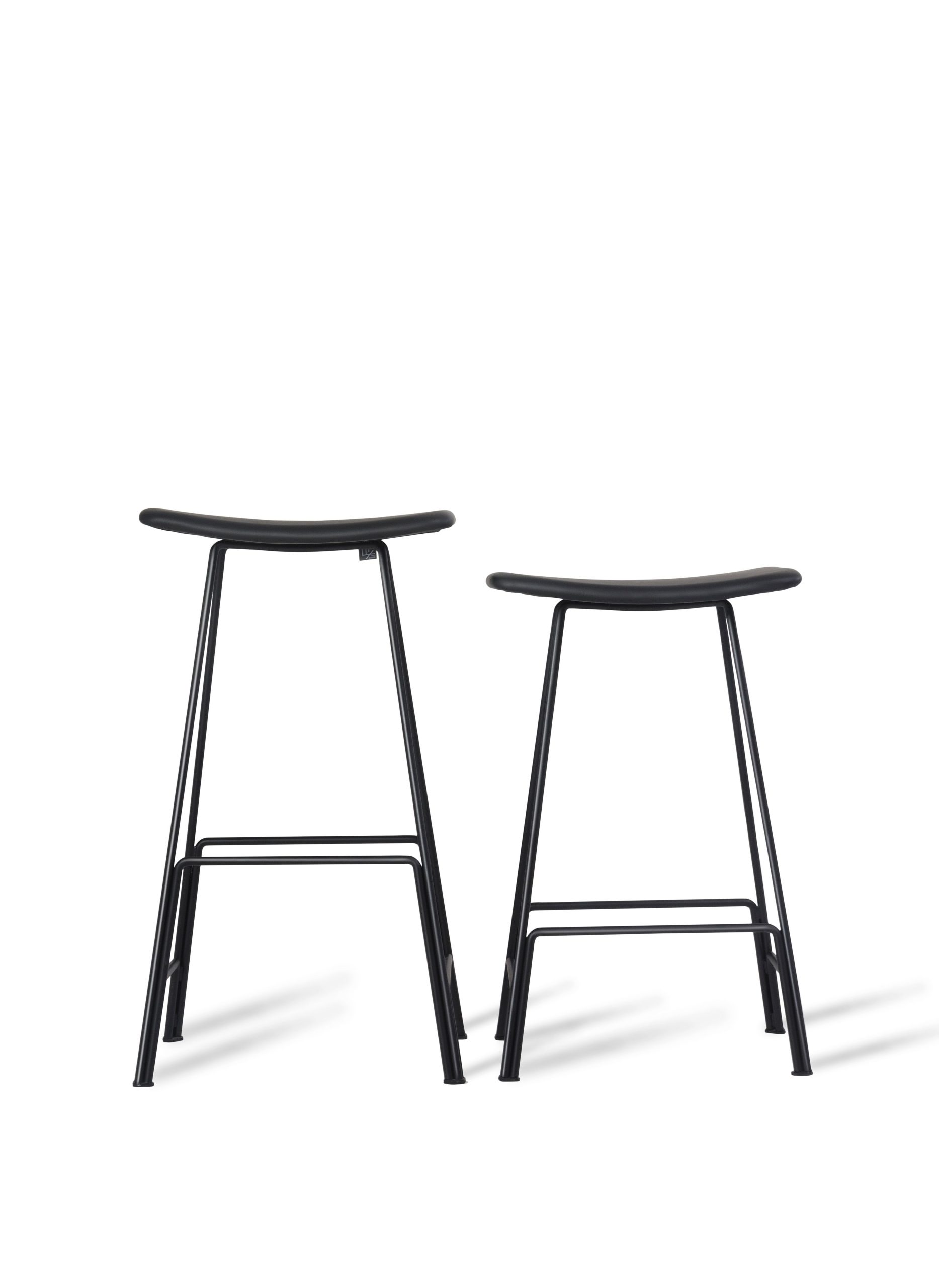 CANARIA-Black-Leather-Bar-Stool-Black-Steel-Base-2