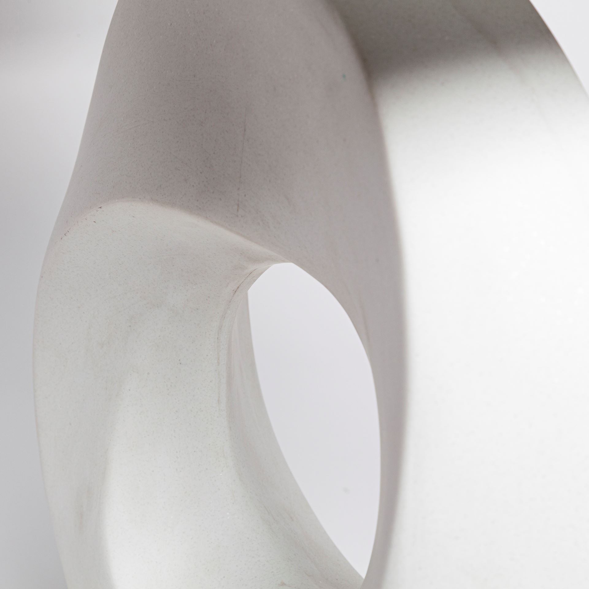 Celtica-26.8H-White-Resin-Ring-Shaped-Base-Table-Lamp-4