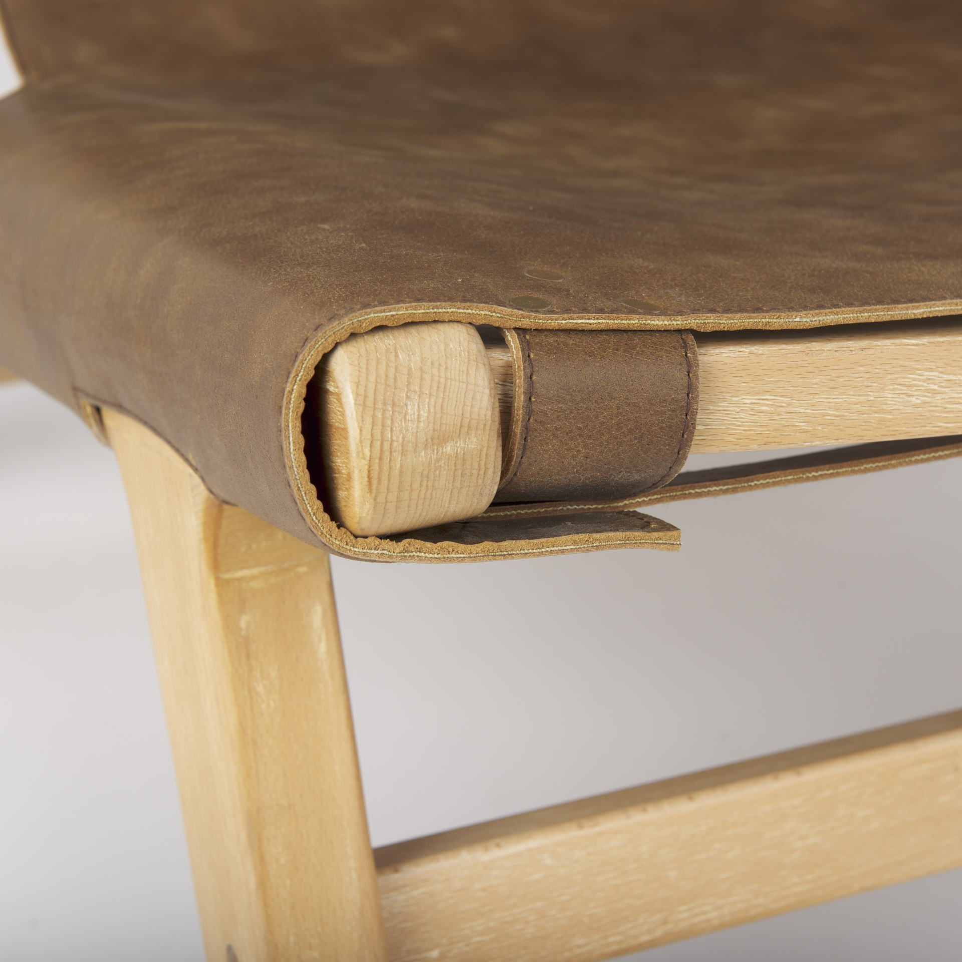 Elodie-24.4L-x-33.9W-x-30.7H-Brown-Leather-WNatural-Beech-Wood-Frame-Accent-Chair-9