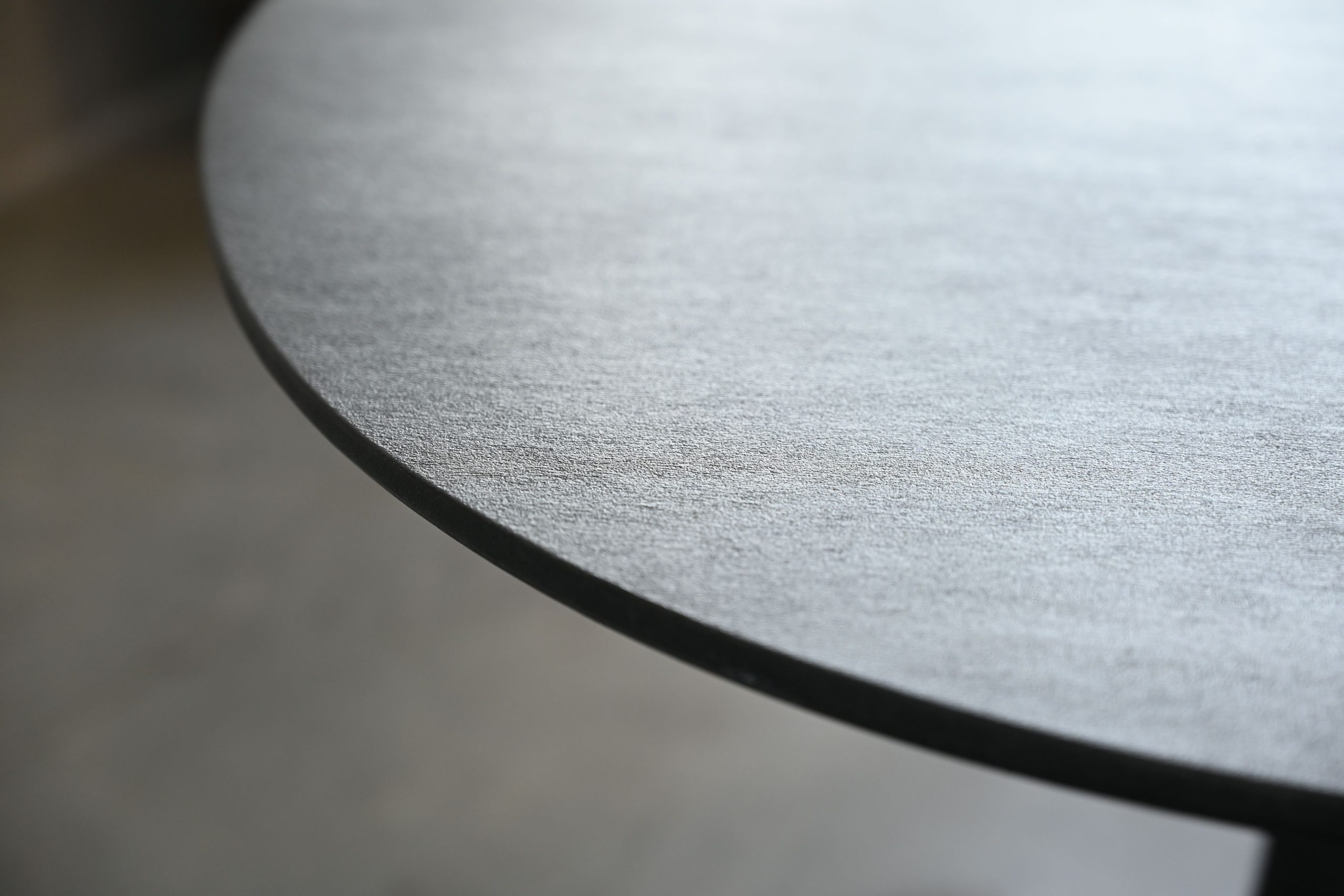 GROOT-Shadow-MAS-Epoxy-Indoor-Outdoor-Dining-Table-3