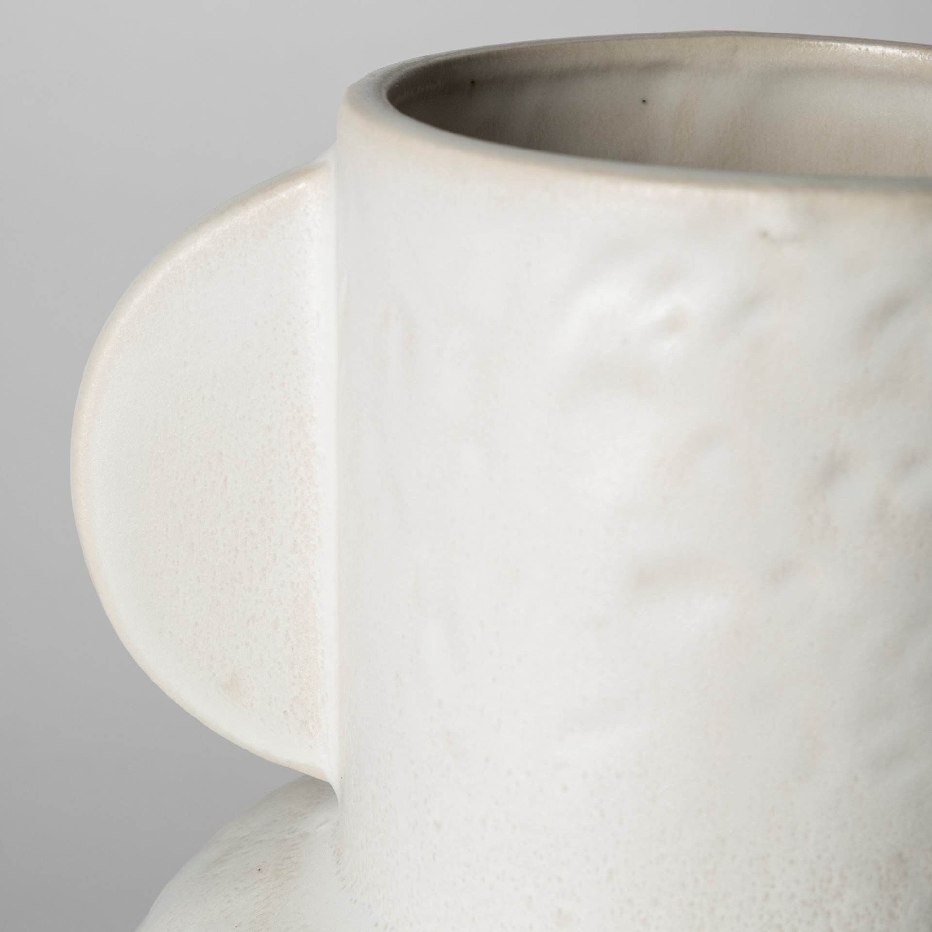 Judy-Large-Eggshell-Ceramic-Vase-6