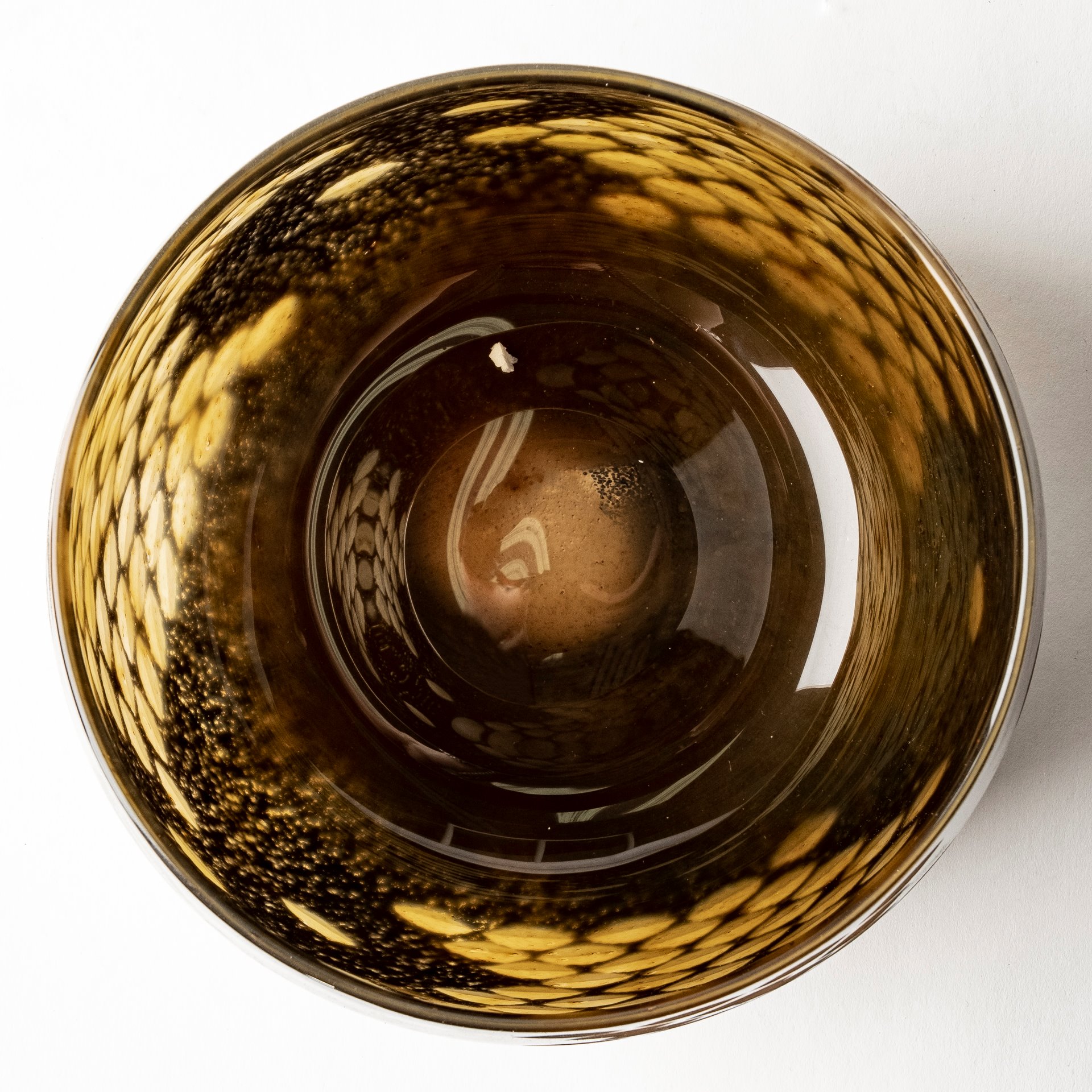 Mojave-Small-Black-and-Gold-Detail-Glass-Vase-5