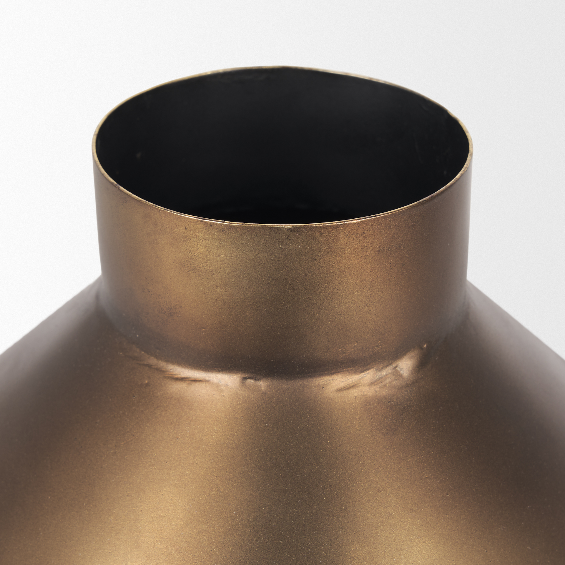 Perrin-Small-Brushed-Gold-Metal-Decorative-Vase-8