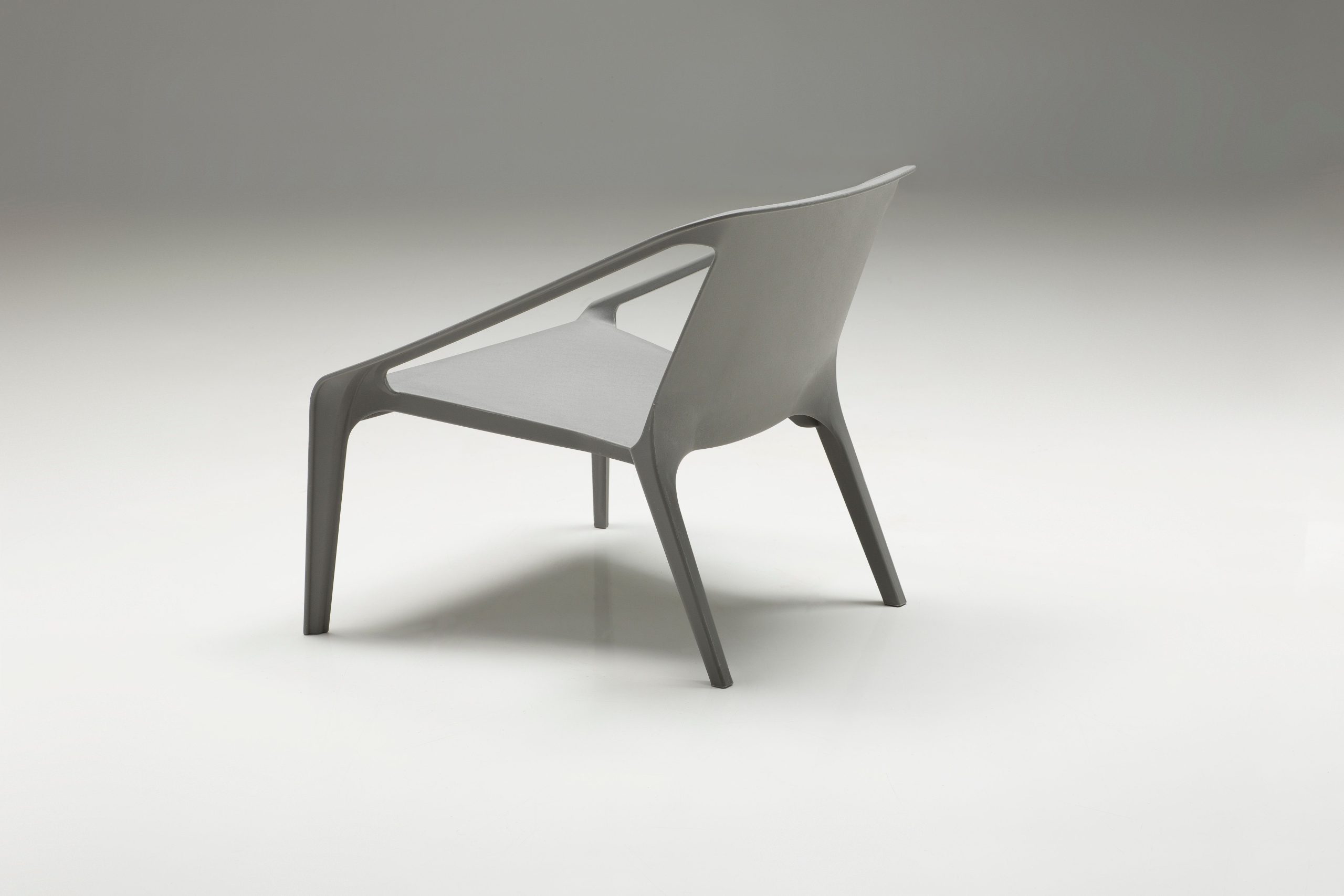 YUMI-Grey-Polypropylene-UV-Resistant-Indoor-Outdoor-Chair-2