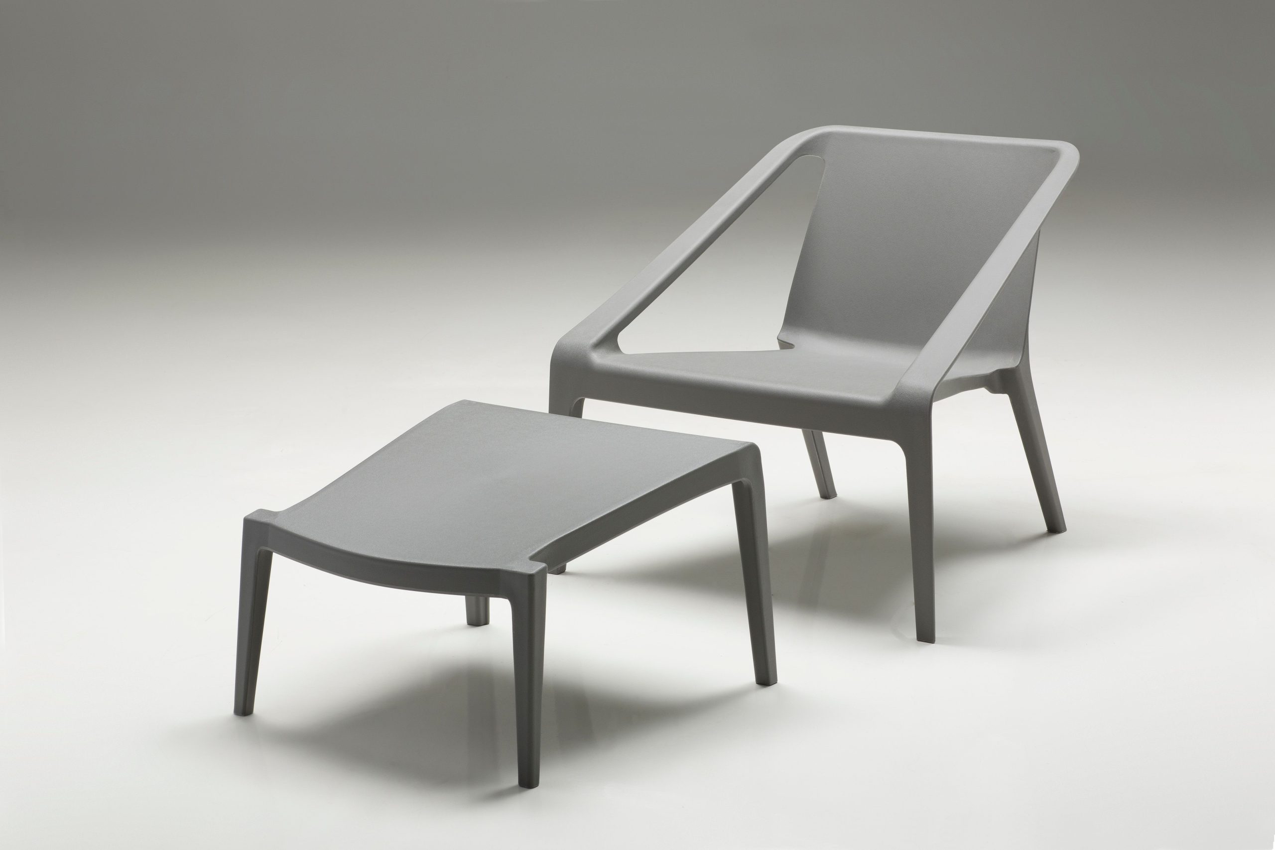 YUMI-Grey-Polypropylene-UV-Resistant-Indoor-Outdoor-Chair-4